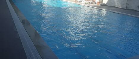 Innenpool, Außenpool