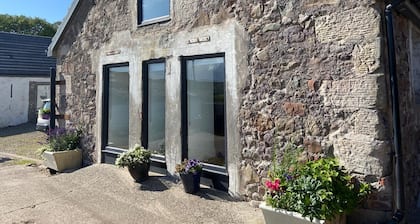 Stylishly converted Dairy Parlour/cottage on rural farm