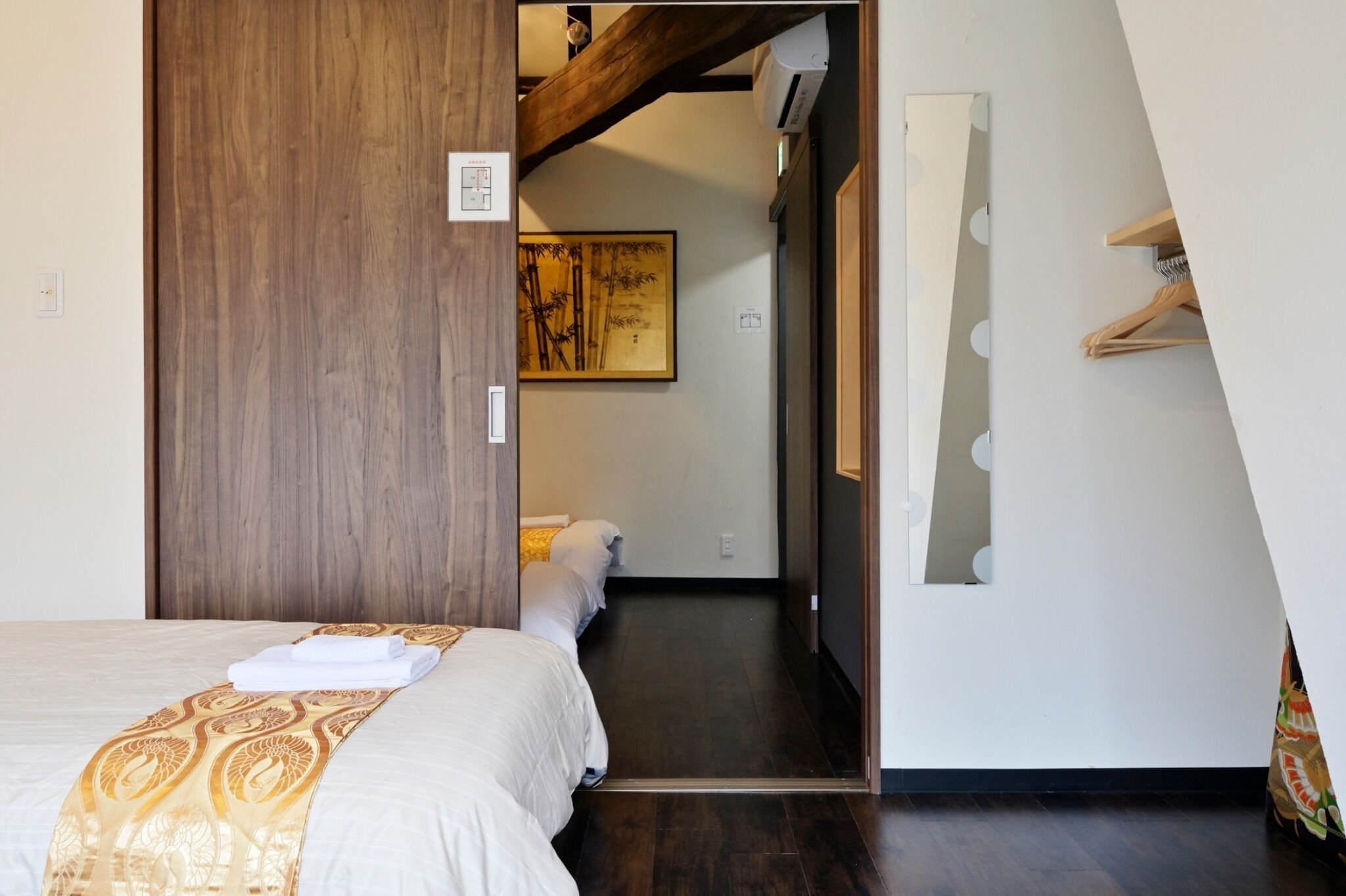 2 bedrooms, desk, iron/ironing board, free WiFi