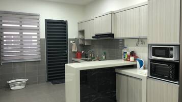 Refrigerador y microondas