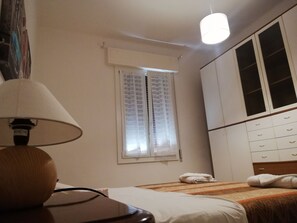 2 Schlafzimmer, Schreibtisch, kostenloses WLAN, Bettwäsche