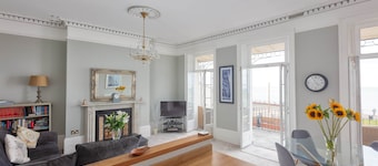 Beach View - Direct Sea Views, balcony
