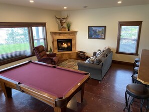 TV, fireplace, ping pong