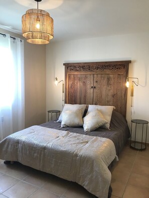 4 chambres, fer et planche à repasser, lit parapluie, Wi-Fi gratuit