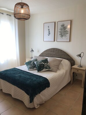 4 bedrooms, iron/ironing board, travel cot, free WiFi