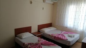 Standardværelse til 3 personer | Gratis Wi-Fi