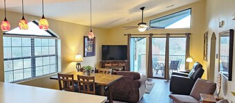 Grand Getaway Branson Suite at the Greens at Thousand Hills! Great Rates! 