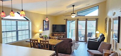 Grand Getaway Branson Suite at the Greens at Thousand Hills! Great Rates! 