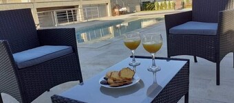 Maison situé dans un lieu calme , avec 3 chambre , une piscine privatif…