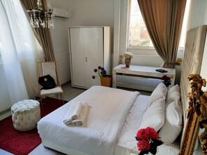 Ropa de cama hipoalergénica y escritorio 