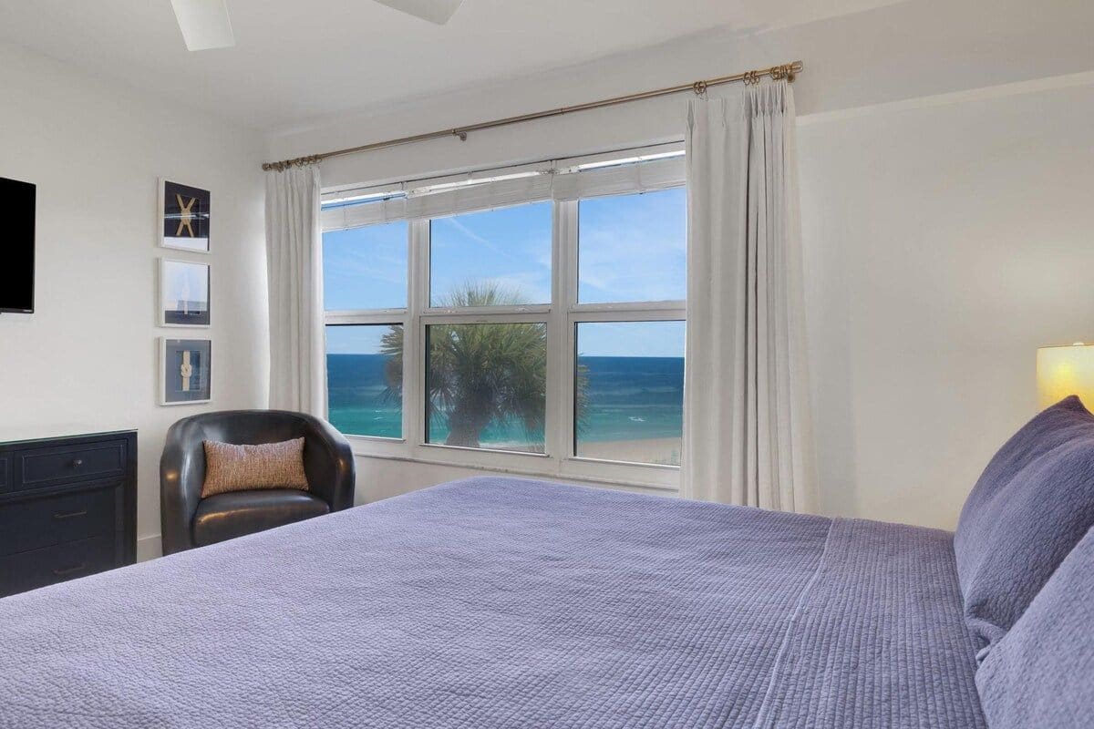 3 bedrooms, travel crib, WiFi, bed sheets