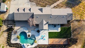 Exterior - Beautiful pool home steps from wineries!  (Temecula)