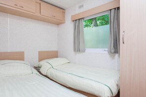 2 bedrooms, Internet