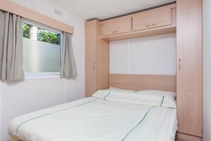 2 多间卧室、上网接入