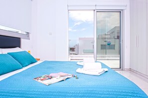 3 bedrooms, iron/ironing board, Internet, bed sheets - MARLEN - 3Bed Luxury Villa in Ayianapa (Ayia Napa)