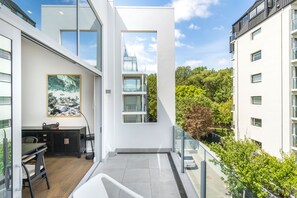 Executive Apartment | Terrace/patio