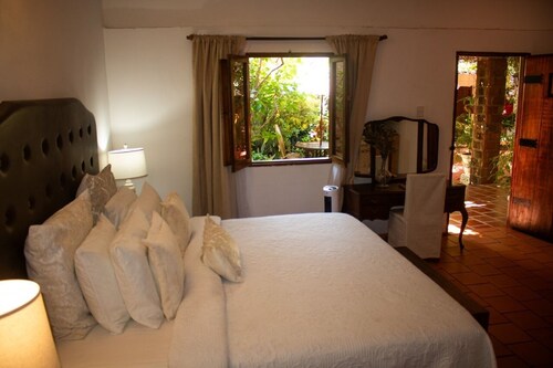 Beautiful Luxury King Bed Room in Valledupar Boutique Hotel