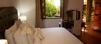 Beautiful Luxury King Bed Room in Valledupar Boutique Hotel