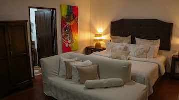 1 habitación, escritorio, tabla de planchar con plancha y wifi gratis