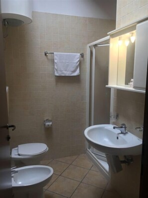 Bathroom - Bahia 6 pers. - One Bedroom Resort, Sleeps 5 (Lido di Spina)
