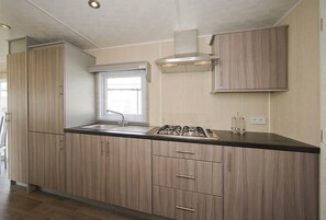 Fridge, microwave, coffee/tea maker, highchair