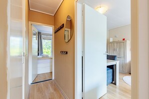2 bedrooms, Internet