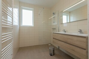 Bathroom - Luxury apartment* | 2 persons (Zoutelande)