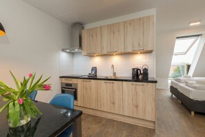 Fridge, microwave, dishwasher
