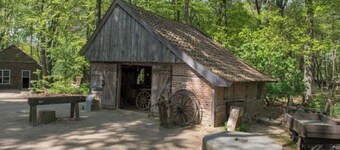 2 + 2-person Hotel room