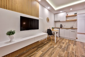 Standard Studio, 1 Queen Bed, Kitchenette | Private kitchen | Fridge, stovetop, coffee/tea maker, electric kettle - Yaz Apart Hotel (Kas)