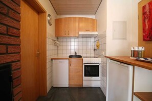 Refrigerador, microondas, horno y lavavajillas 