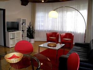 TV - Vacation apartment 1 - ground floor street side - Park-Villa in Bad Steben (Bad Steben)