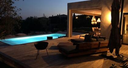 NEW LUXURY VILLA WITH BEAUTIFUL POOL