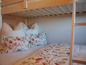 3 makuuhuonetta, Wi-Fi, vuodevaatteet