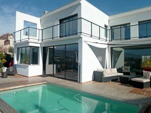 Pool - Stunning private villa for 8 people with A/C, WIFI, private pool, TV and terrace (Nice)