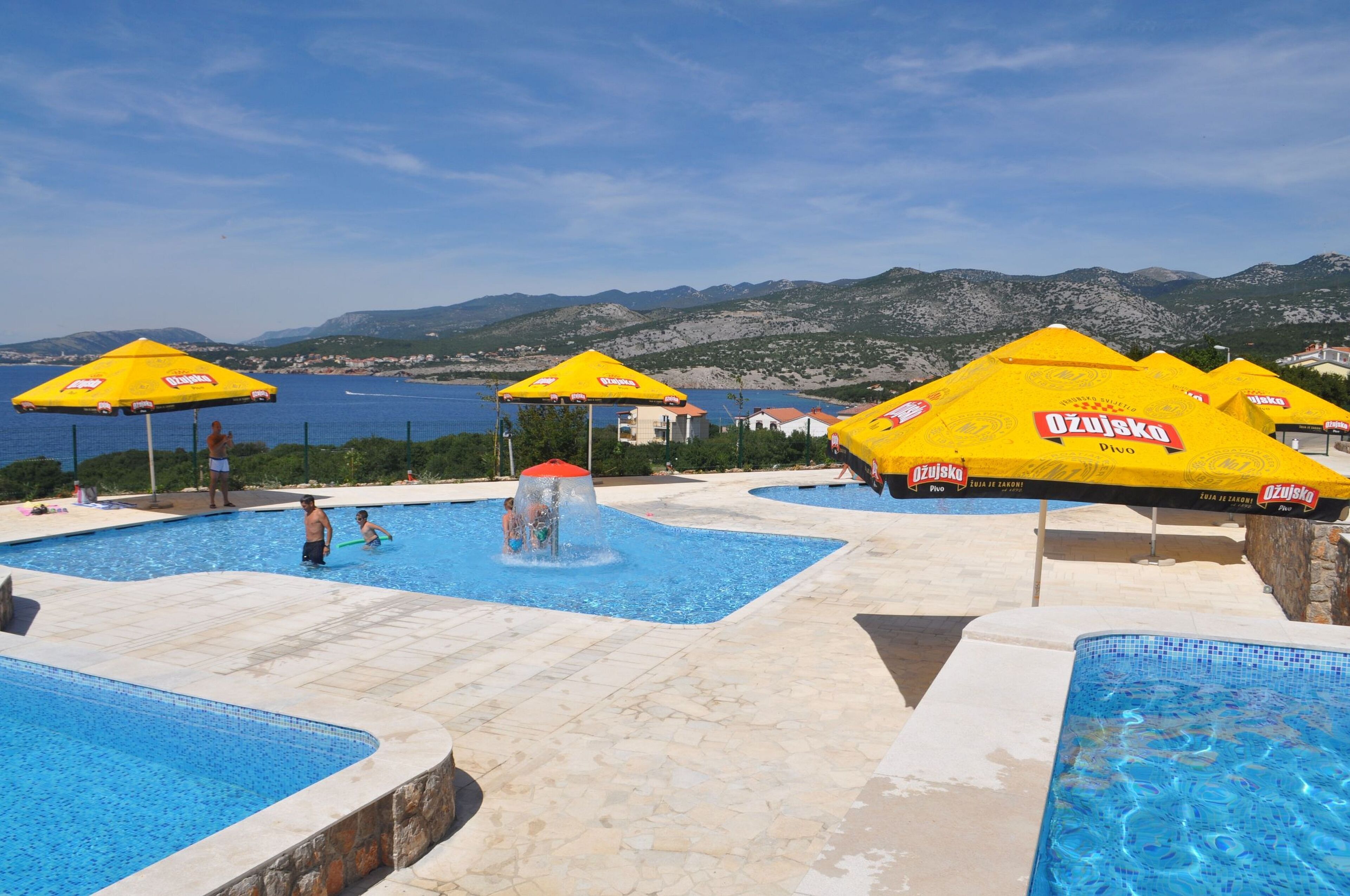 Außenpool (je nach Saison geöffnet)