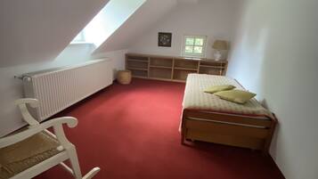 3 chambres, fer et planche à repasser, Wi-Fi, draps fournis