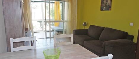 Apartment, 1 Bedroom | Living room