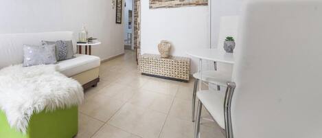 Apartment (1 Bedroom) | Front of property