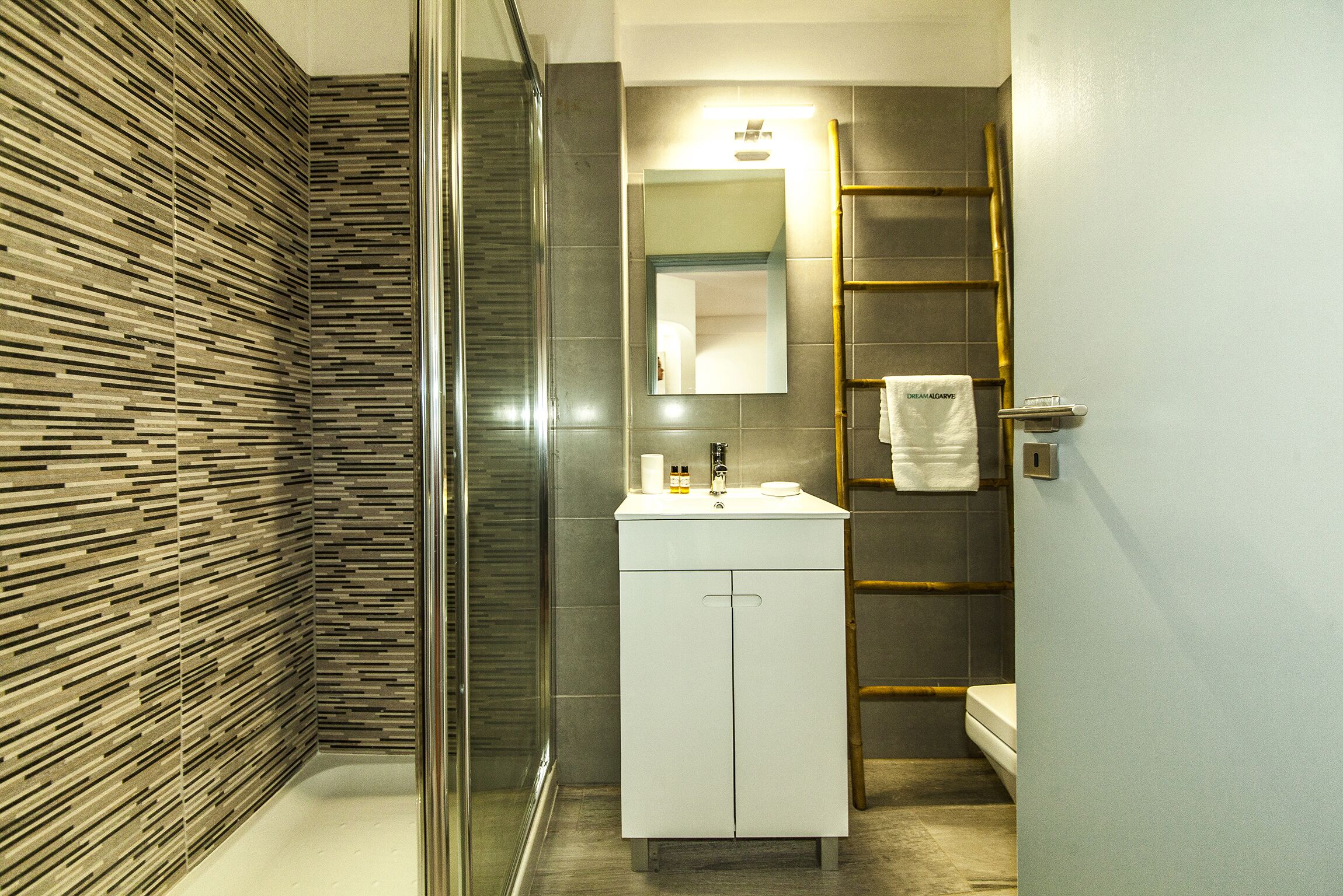 Apartment, 2 Bedrooms | Bathroom