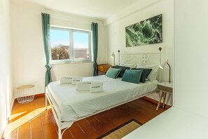 Appartement, 2 slaapkamers | 2 slaapkamers, een strijkplank/strijkijzer, babybedden (toeslag)