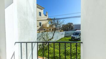 Apartamento, 2 habitaciones | Vistas del balcón