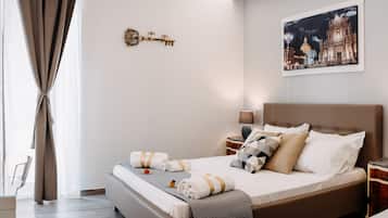 Comfort Triple Room | Individually decorated, individually furnished, blackout curtains