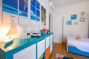 Familienvilla, Mehrere Schlafzimmer, Meerseite (Villa Victor 100m from sea)