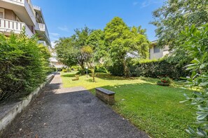 Familienapartment, Mehrere Schlafzimmer (Casa Arno 500m from beach) | Unterkunftsgelände