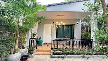 Fachada de la propiedad