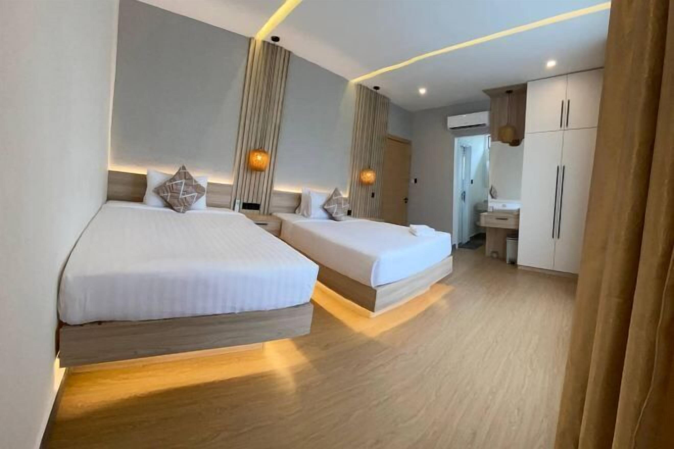 Minibar, in-room safe, desk, blackout drapes