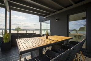 Outdoor dining - Traumhaus 6 Personen,150m²,sauna,wanne,kamine,terrassen,garten,grill,sky TV (Neukieritzsch)