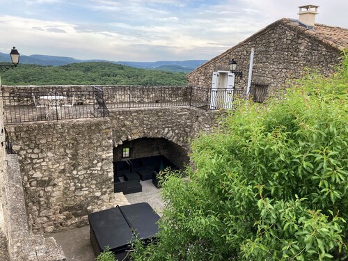 House in listed village with garden and jacuzzi