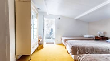 5 habitaciones, tabla de planchar con plancha y wifi gratis
